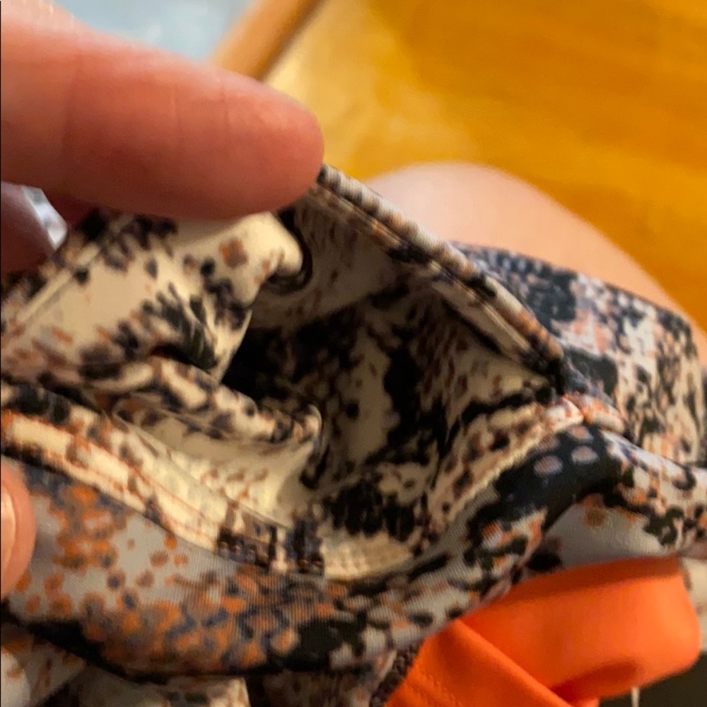 Lularoe Rise Brave - Picture 5 of 6